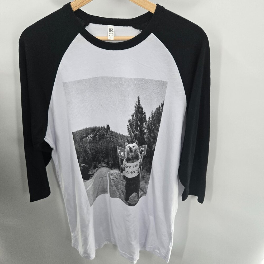 Dream USA White Black Bear Hitchhiking California Raglan Long Sleeved T-Shirt XL